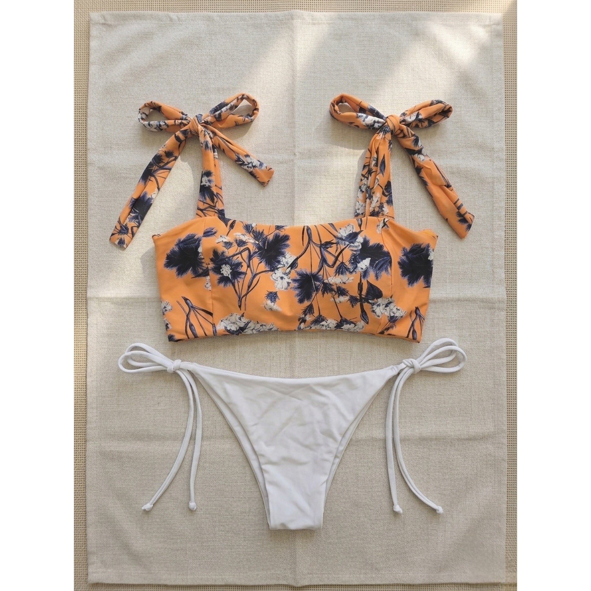 Top Bikini Floral Naranja con Lazos en Hombros | Orange Floral Bow-Tie Shoulder Bikini Top